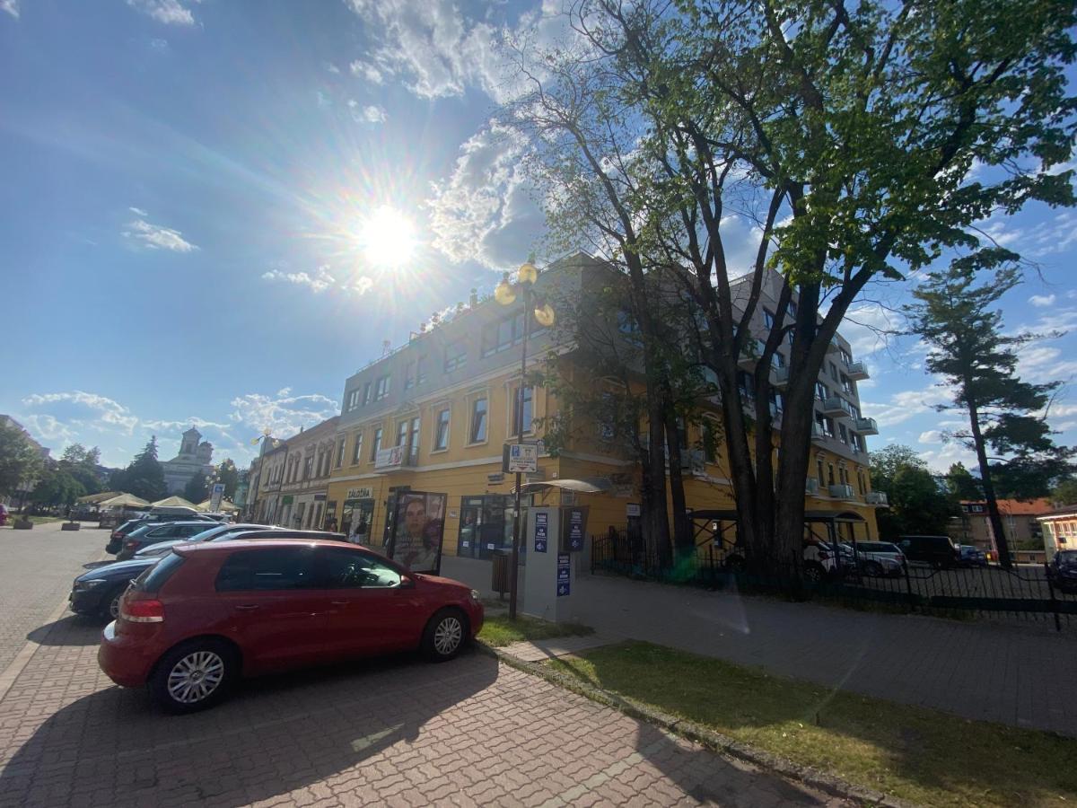 Classy Times - City Centre - Private Parking - Sunny Apartment Poprad Exterior photo